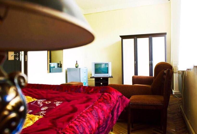 标准三人间, Hayq Hotel Dilijan