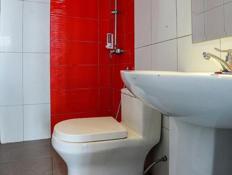 سوئیت پرزیدنت, OYO 763 Tazara Hotel