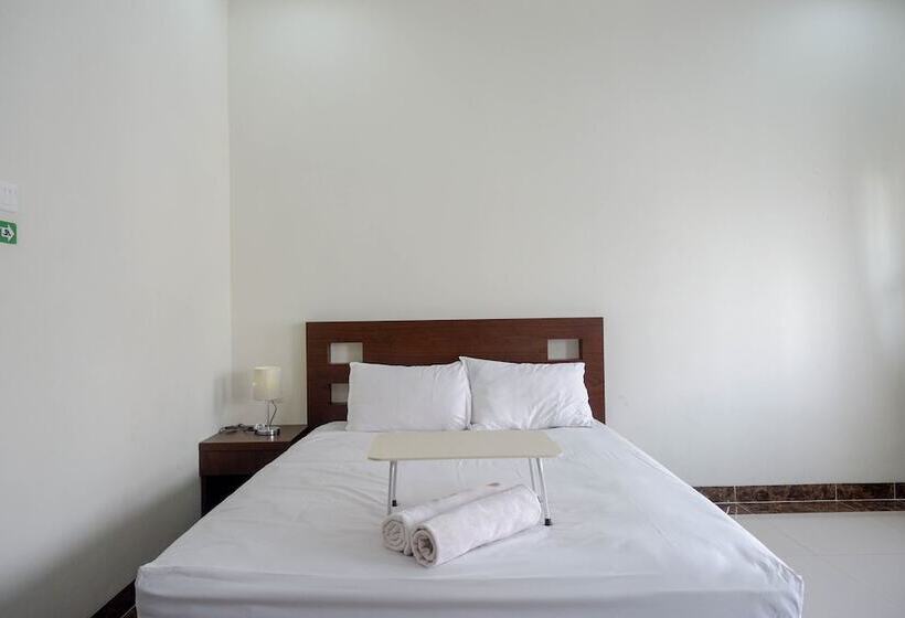 Номер Deluxe, Urbanview Hotel Syariah Casa Azmya Yogyakarta