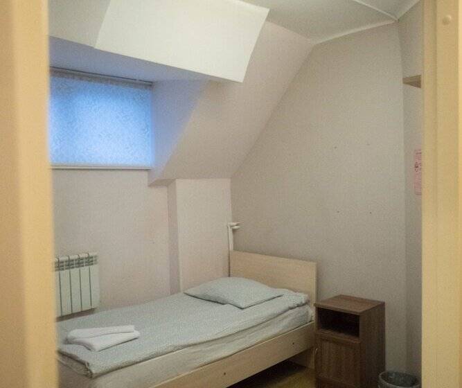 エコノミーシングルルーム, Central House Hotel   Hostel