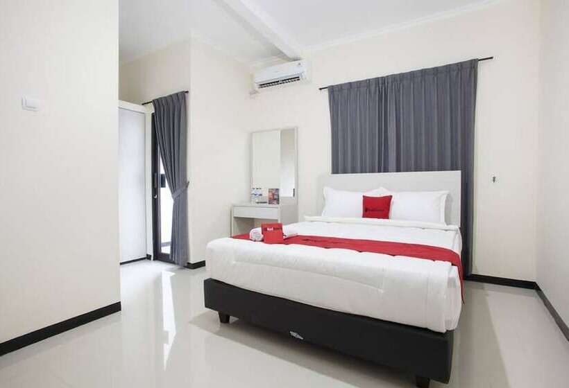 Номер Стандарт, Reddoorz @ Genteng Surabaya