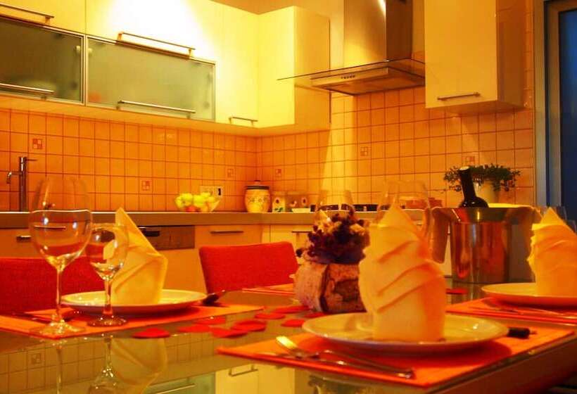 آپارتمان لوکس 2 خوابه, Apartments Dany