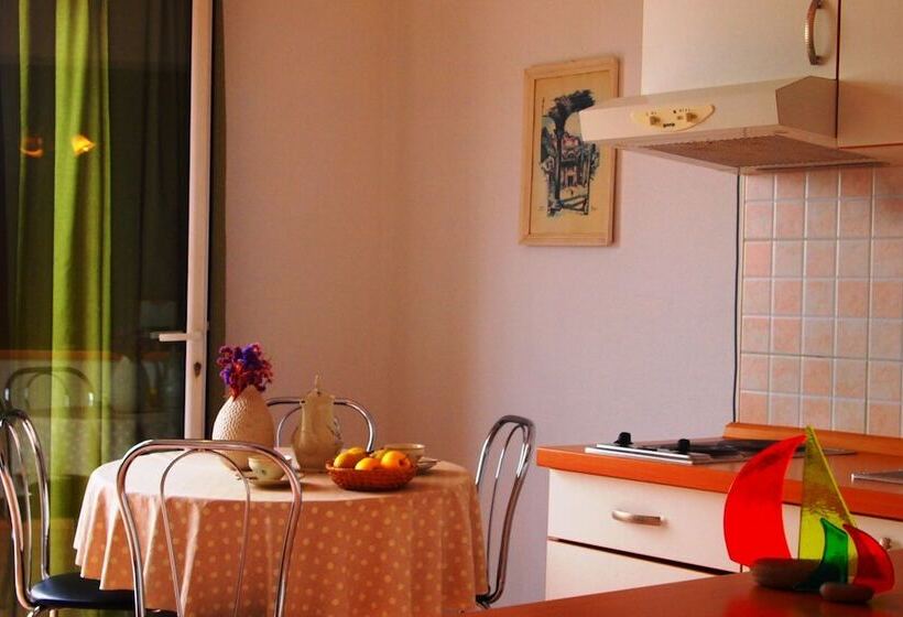 استودیو استاندارد با تراس, Apartments Dany