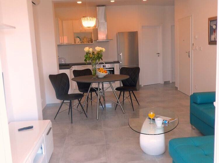 آپارتمان 1 خوابه با چشم‌انداز دریا, Apartments Dany