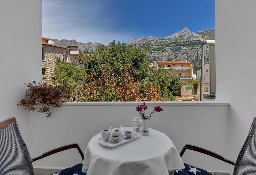 آپارتمان 1 خوابه با بالکن, Apartments Dany