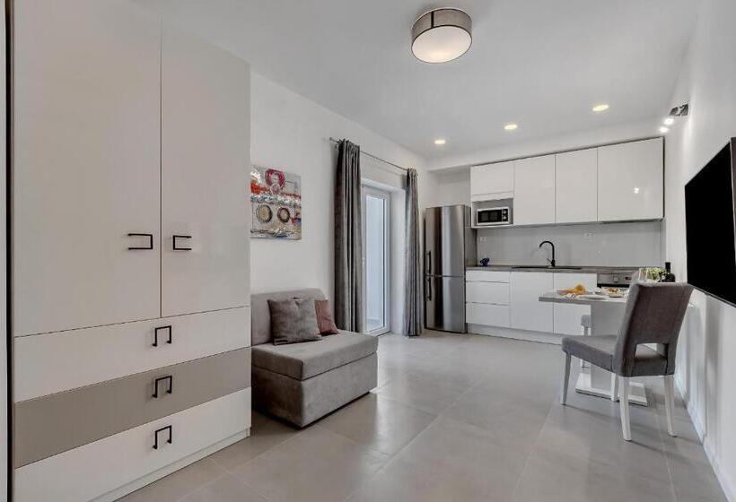 آپارتمان 1 خوابه با بالکن, Apartments Dany