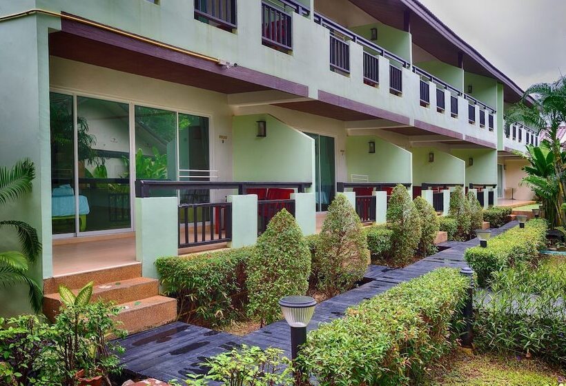 디럭스 패밀리 룸, Phuket Island View Resort   Sha Extra Plus