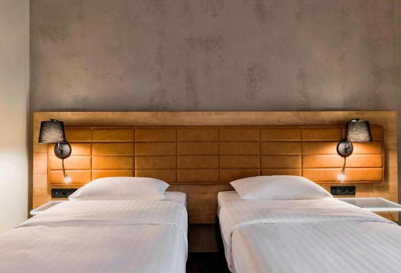غرفة قياسية, Moxy Warsaw Praga