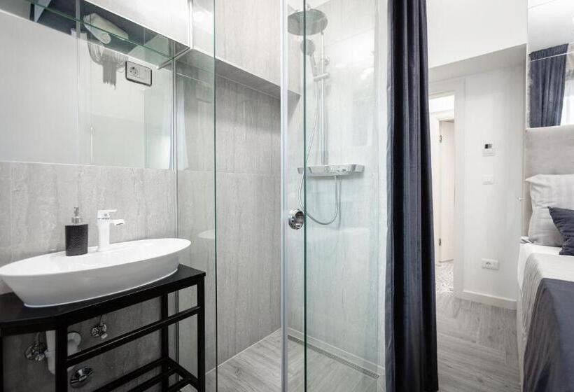 اتاق استاندارد, Irini Luxury Rooms