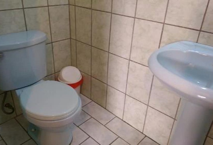 اتاق استاندارد سه تخته با سرویس بهداشتی مشترک, H Suecia 2 B&b
