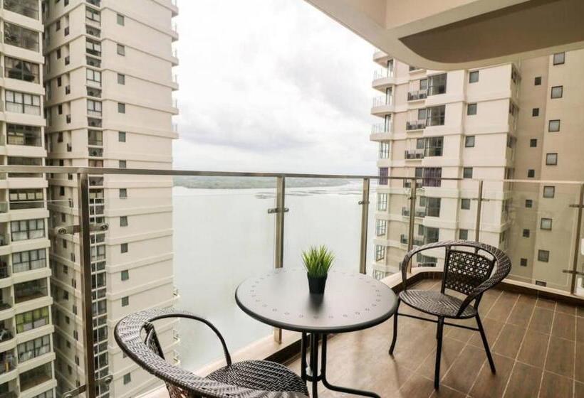 Семейный Номер, Country Garden Danga Bay @ Uha