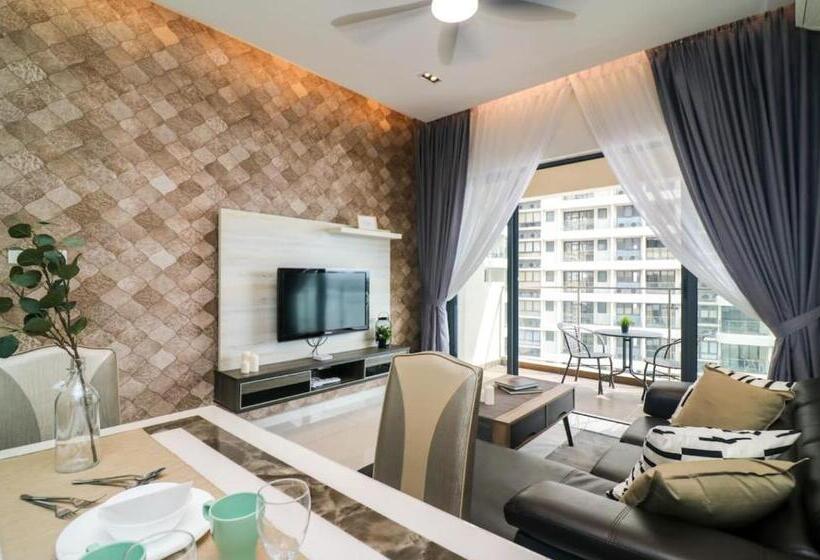 Family Suite, Country Garden Danga Bay @ Uha