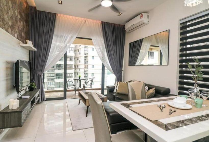 Family Suite, Country Garden Danga Bay @ Uha