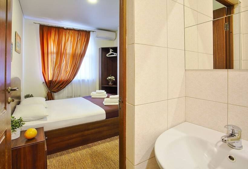 استودیوی استاندارد, Prosperus Guest House