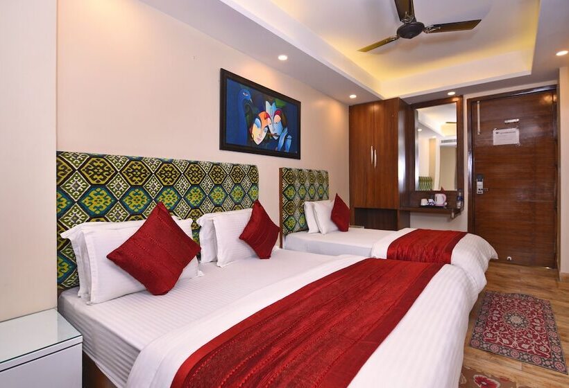 استودیو خانوادگی, Staybook Hotel Nitya Maharani Free Airport Pickup
