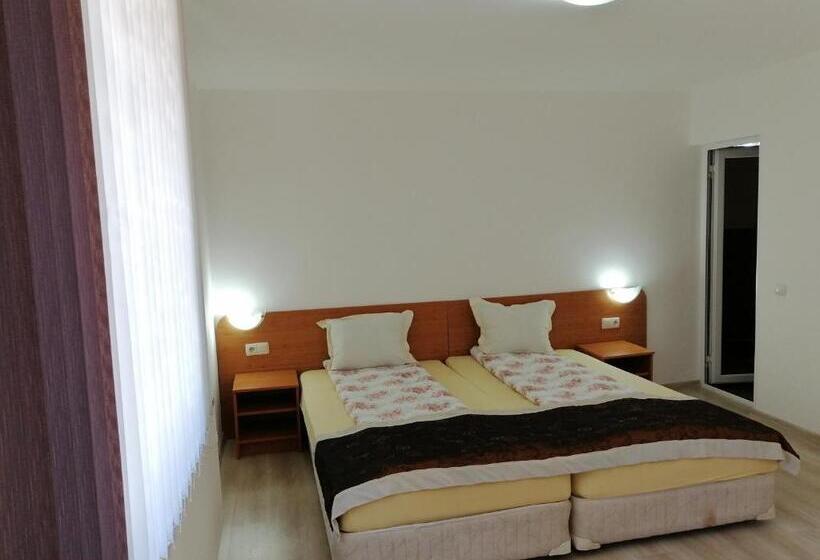 اتاق استاندارد با بالکن, Guest House Lila