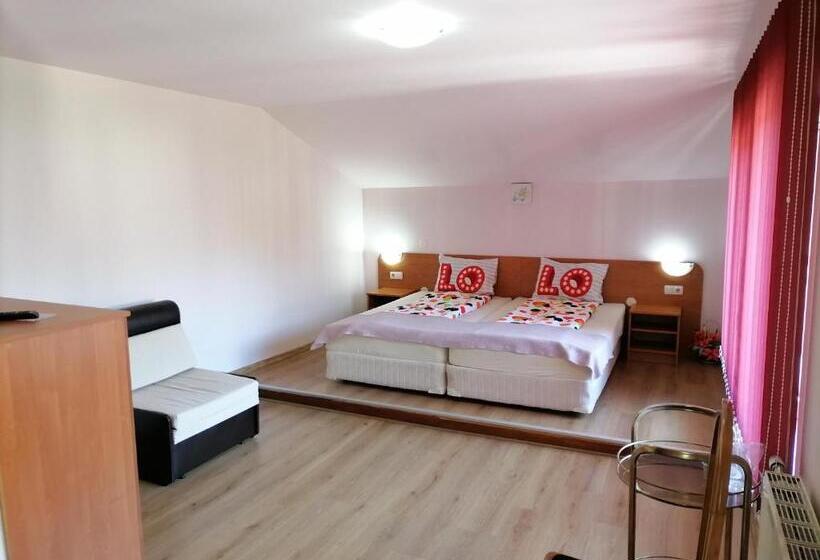 استودیوی استاندارد, Guest House Lila