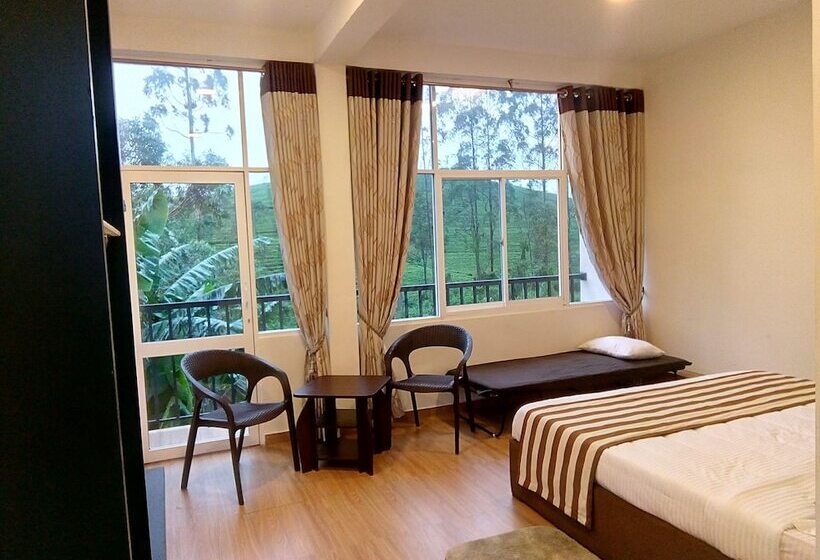 اتاق لوکس سه تخته, Hill Cool Hotel & Restaurant