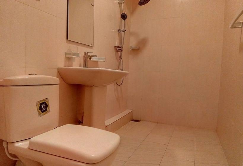 اتاق لوکس سه تخته, Hill Cool Hotel & Restaurant