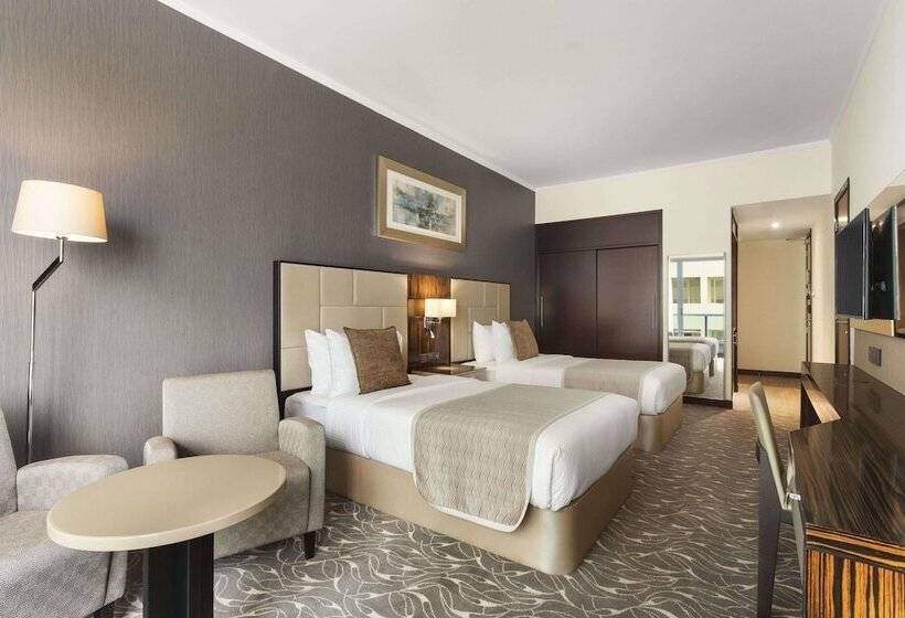Chambre Deluxe Vue Ville, Hawthorn Extended Stay By Wyndham Abu Dhabi City Center