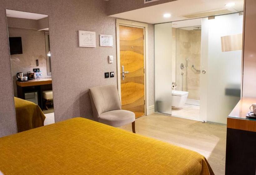 家族用の部屋エコノミー, Ramada Istanbul Grand Bazaar