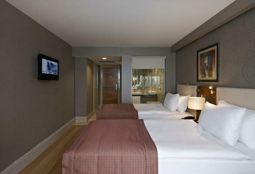 スタンダードトリプルルーム, Ramada Istanbul Grand Bazaar