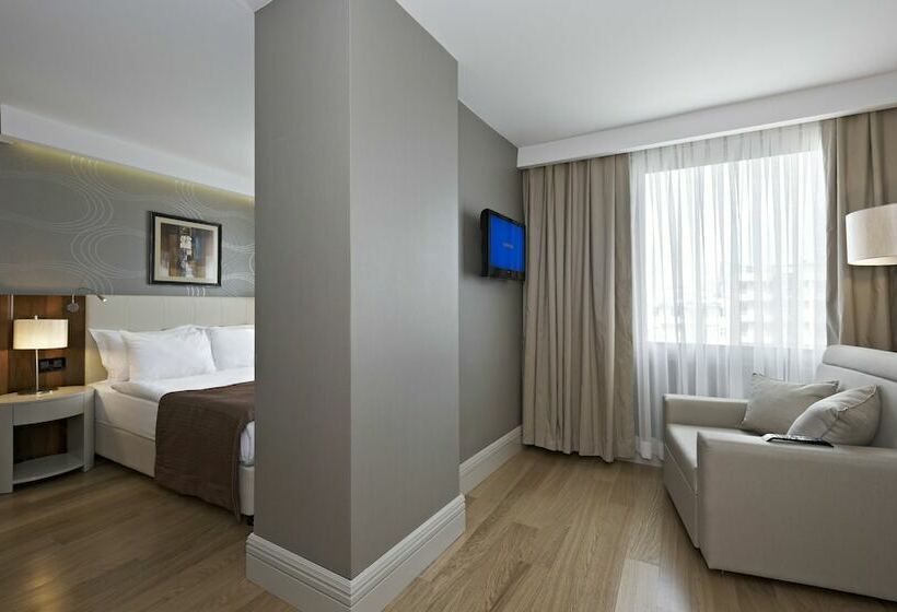 غرفة ديلوكس, Ramada Istanbul Grand Bazaar