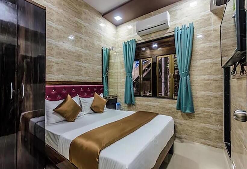 غرفة ديلوكس, Plaza  Near Byculla Railway Station