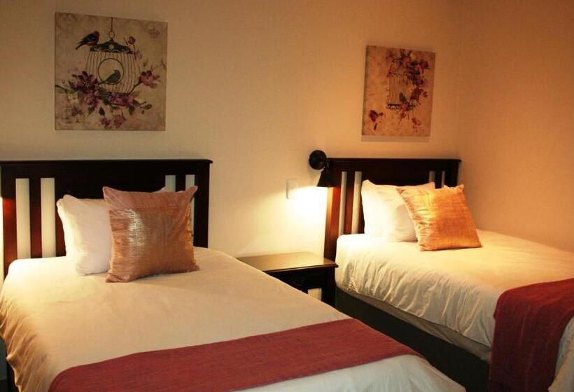 Номер Стандарт, New Haven Guest House  Ltd