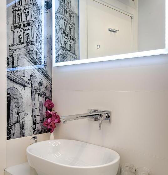 اتاق لوکس با چشم‌انداز دریا, Dream Luxury Rooms