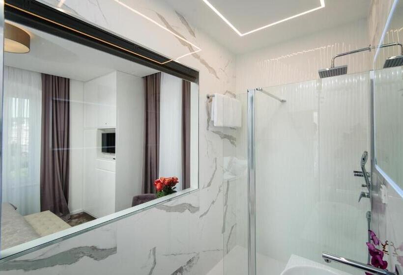 اتاق لوکس با چشم‌انداز شهر, Dream Luxury Rooms