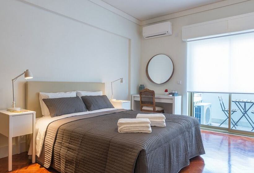 سوئیت با بالکن, Republica Bed & Breakfast
