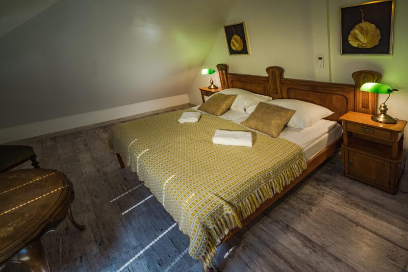 Номер Deluxe, Oki Doki Old Town