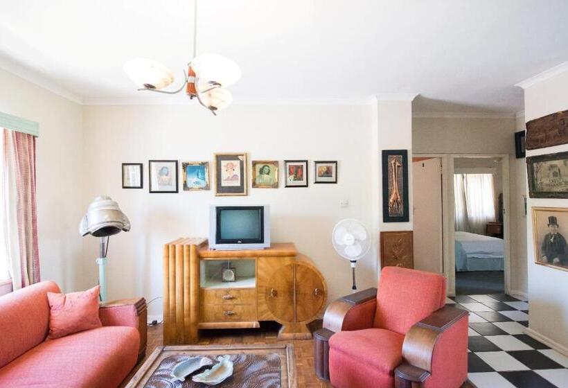 Номер Стандарт Трехместный, Classic Lodge   Cape Dutch Quarters