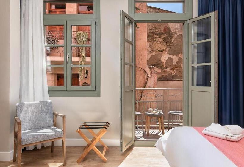 غرفة ديلوكس رباعية, Viaggio Elegant Rooms