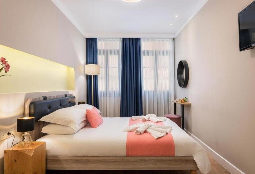 غرفة ديلوكس مزودة بشرفة, Viaggio Elegant Rooms