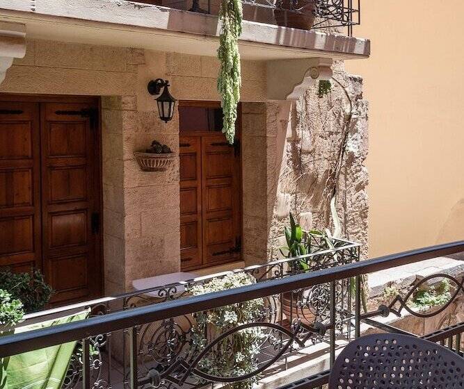 غرفة ديلوكس مزودة بشرفة, Viaggio Elegant Rooms