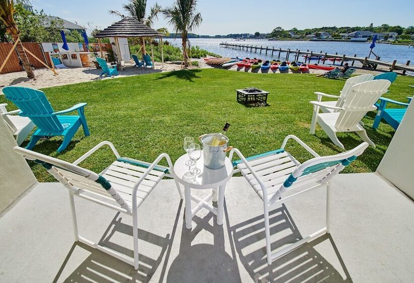 스탠다드 룸 더블 침대, The Bay Resort