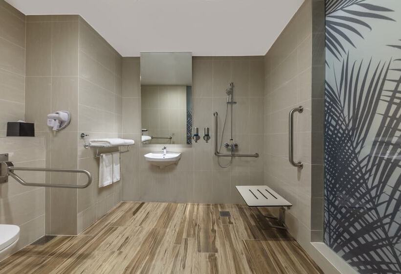 标准间, Holiday Inn Express Kota Kinabalu City Centre By Ihg