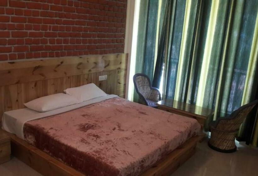 غرفة ديلوكس, White Water Inn Mcleodganj
