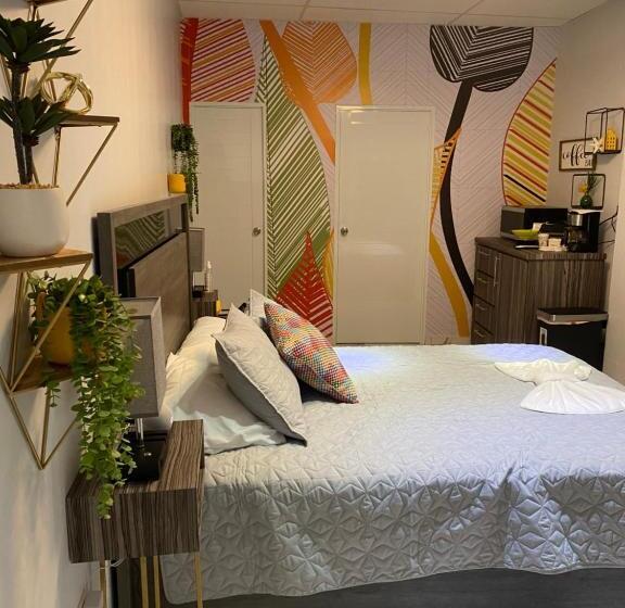 سوییت لوکس, Itza Bella Suites