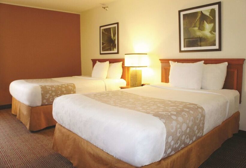 Номер Стандарт 2 Двуспальные Кровати, La Quinta Inn By Wyndham Kansas City North