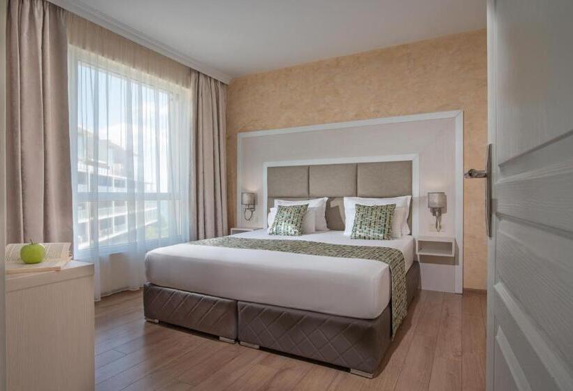 Апартаменты 1 Спальня Вид на Море, Marina White Sands Beach Hotel All Inclusive