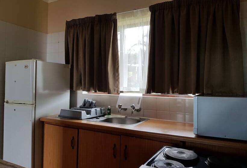 Студия Стандарт, Port Edward Holiday Resort