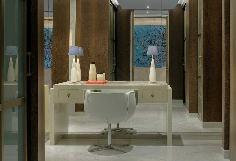 Люкс Real 2 Спальни, Andaz Dubai The Palm