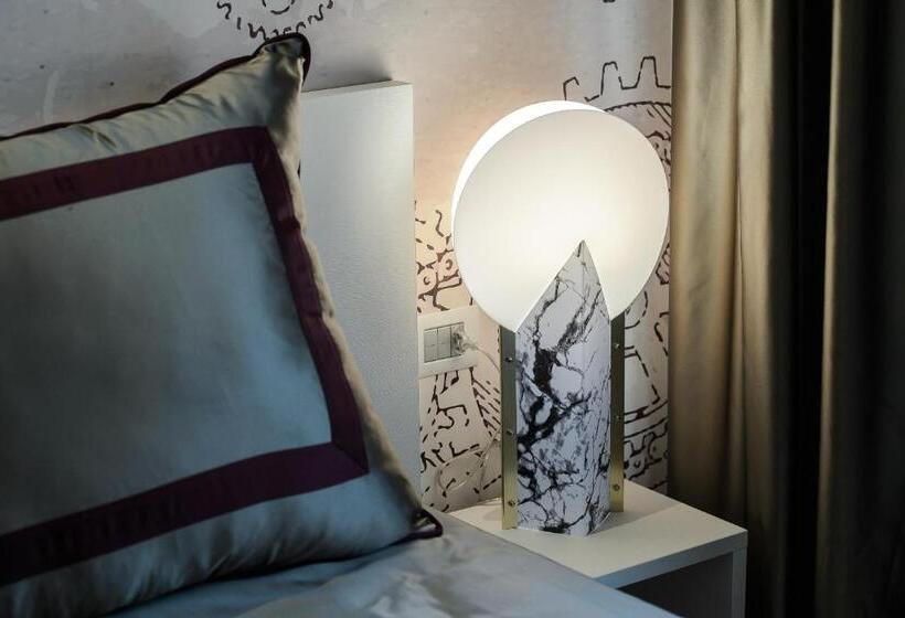 اتاق لوکس با بالکن, B&b Quarto Novo Suite