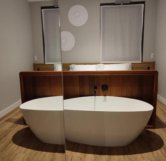 اتاق لوکس, Habital Suites