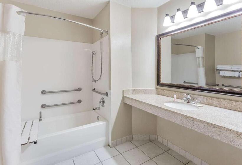 장애인을 위한 스탠다드 룸, Baymont By Wyndham Mequon Milwaukee Area