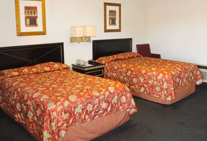 Номер Стандарт 2 Двуспальные Кровати, Golden Wheat Budget Host Inn Junction City