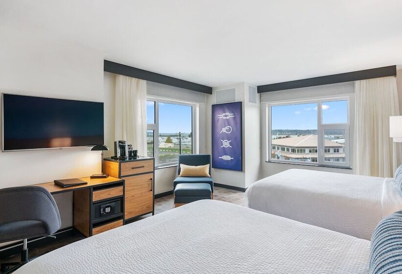 带2个双人床的标准工作室, Indigo Seattle Everett Waterfront Place, An Ihg